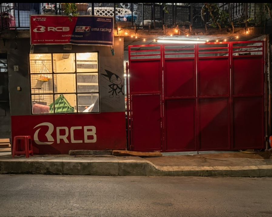 Blayhub Customs Garage